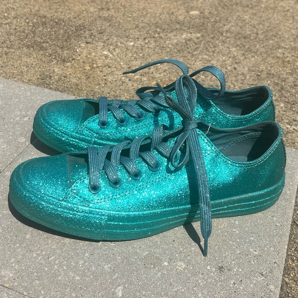 Glitter converse